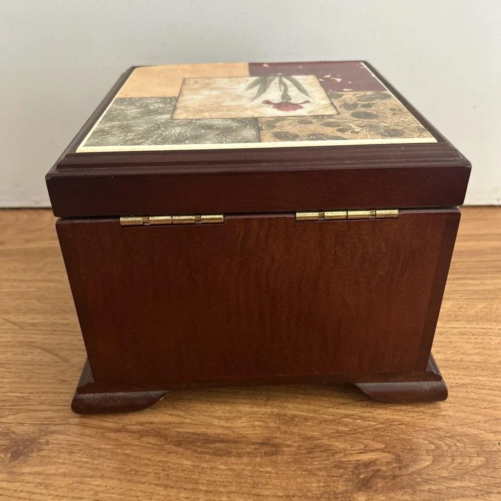 Tri Coastal Design Art In Motion Wood Jewelry Box GUC